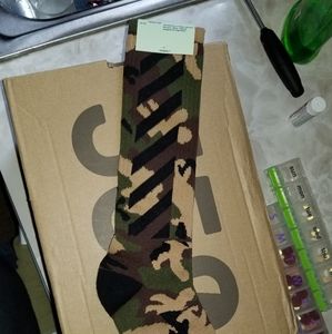 Off-white camo socks